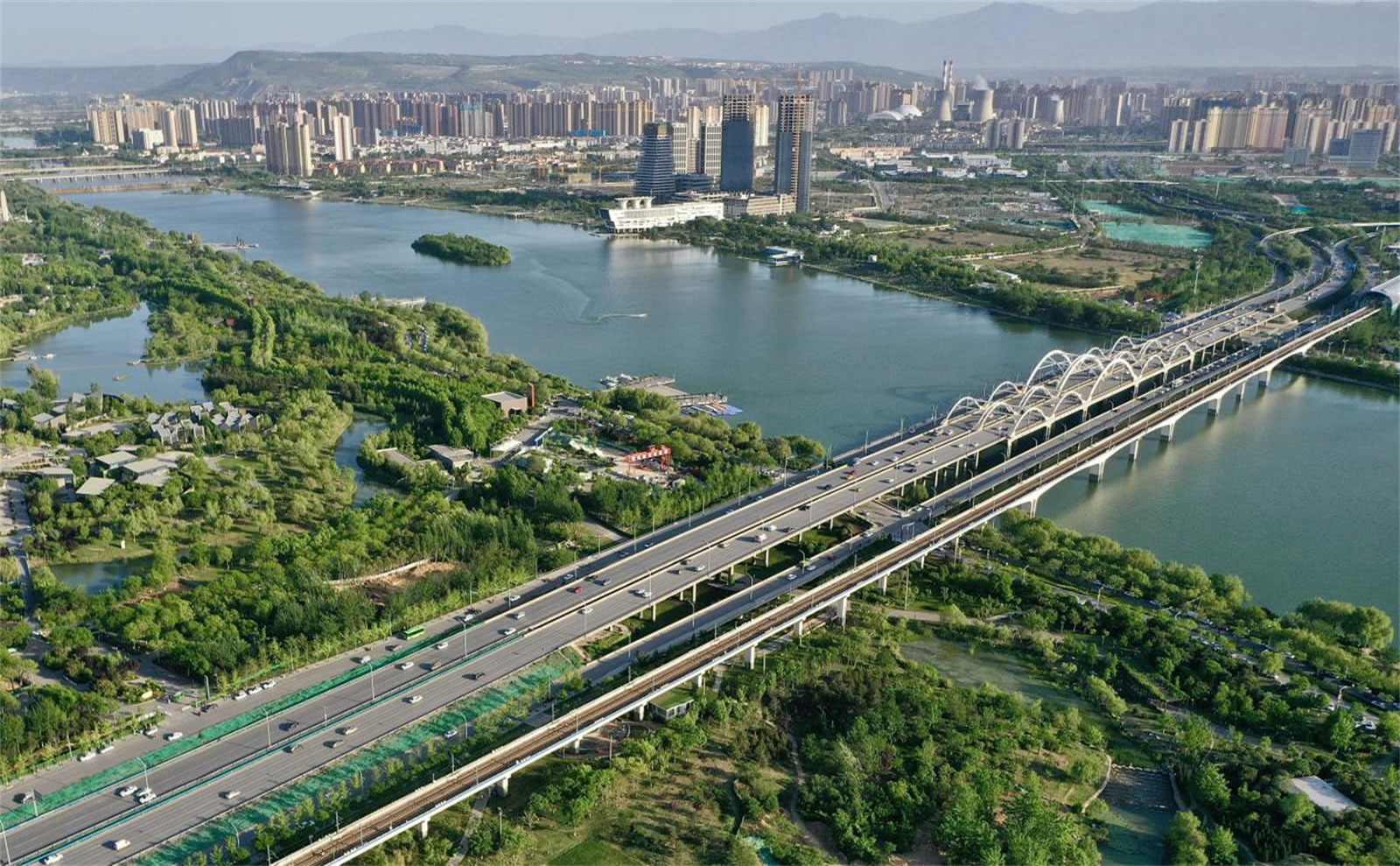 灞河湿地公园（实景图）.jpg