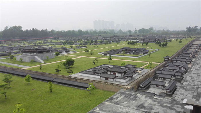 阿房宫遗址公园.jpg